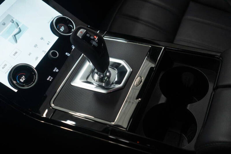 2023 Land Rover Range Rover Evoque P300 R-Dynamic HST