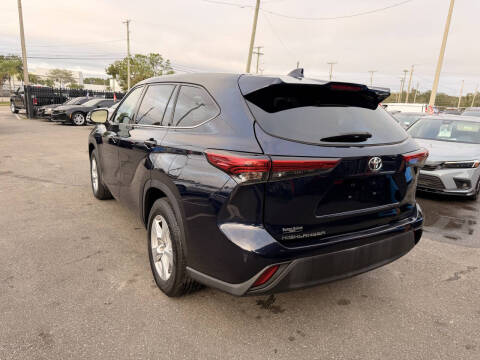 2021 Toyota Highlander L