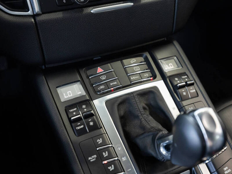 2016 Porsche Macan S