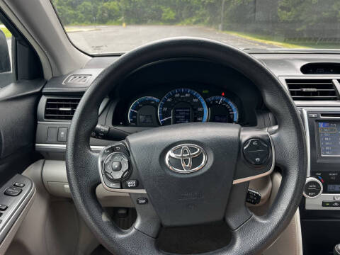 2013 Toyota Camry Hybrid LE