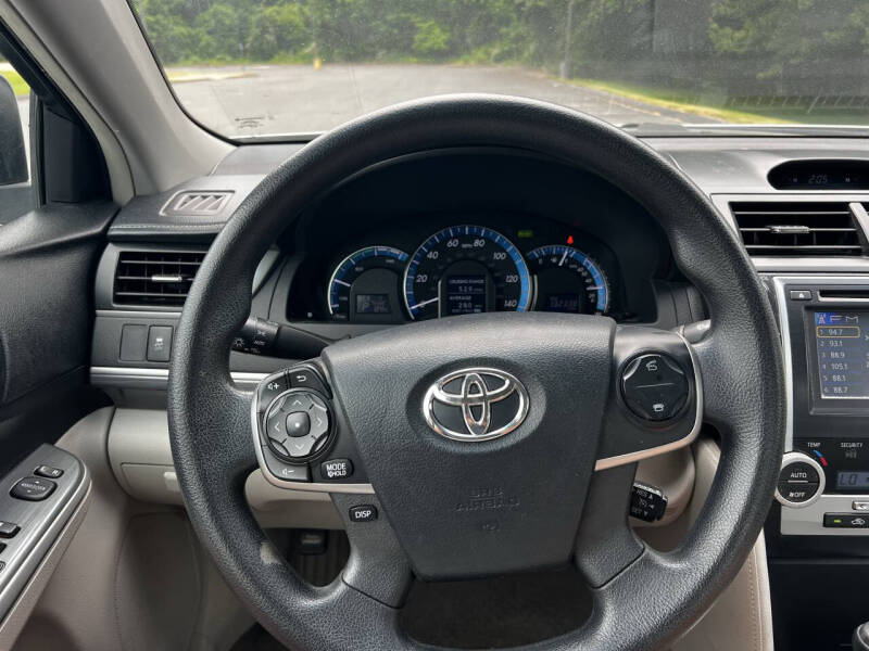 2013 Toyota Camry Hybrid LE