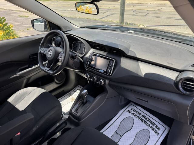 2024 Nissan Kicks S