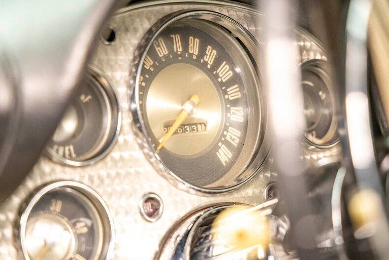 1957 Ford Thunderbird