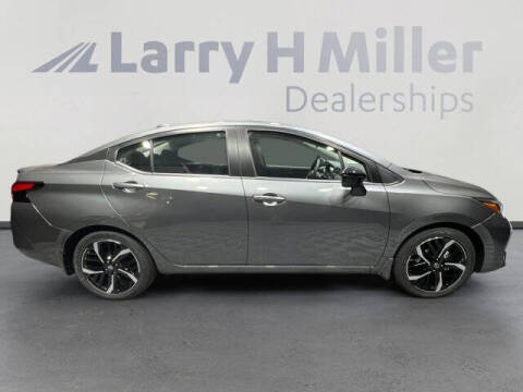 2025 Nissan Versa SR