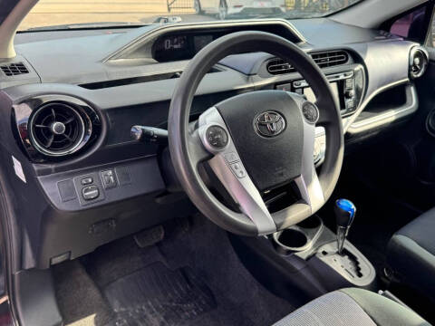 2016 Toyota Prius c