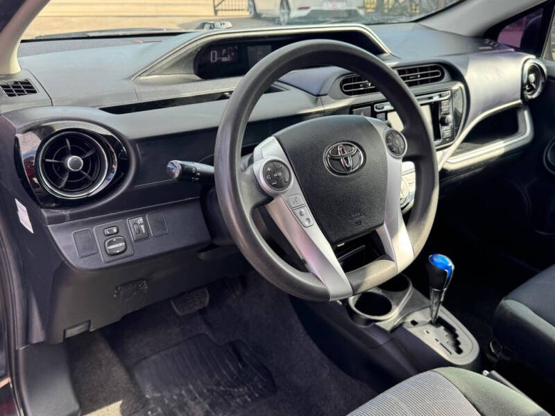 2016 Toyota Prius c
