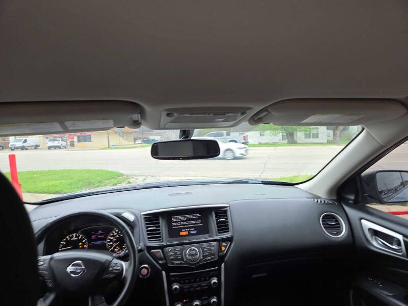 2018 Nissan Pathfinder S