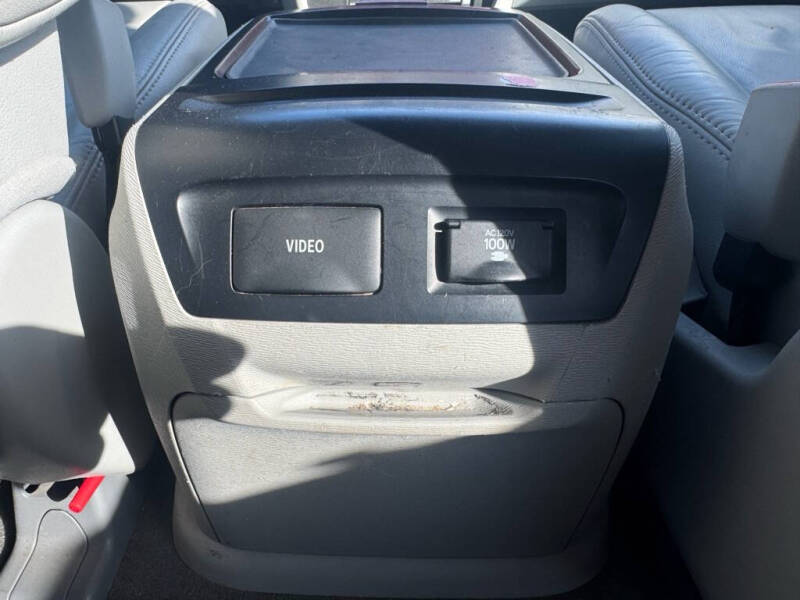 2012 Toyota Sienna