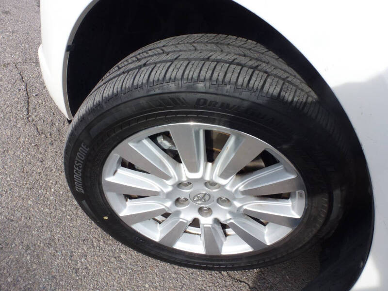 2017 Toyota Sienna XLE Premium 7-Passenger