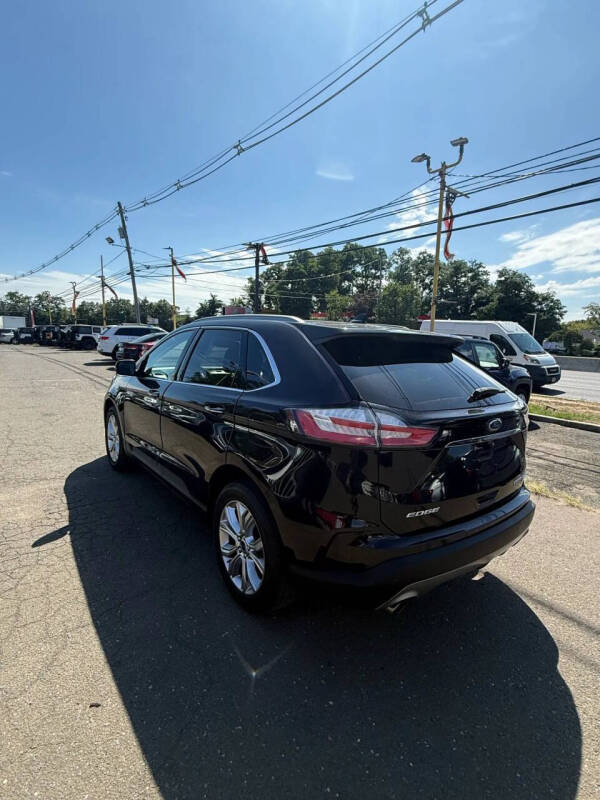 2020 Ford Edge Titanium