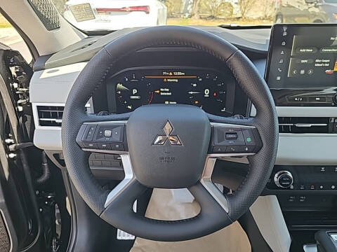 2025 Mitsubishi Outlander SEL Platinum Edition