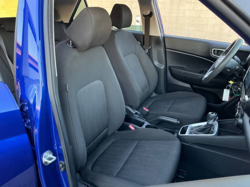 2022 Hyundai Venue SE