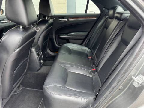 2012 Chrysler 300 Limited