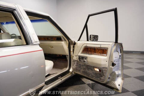 1984 Lincoln Town Car