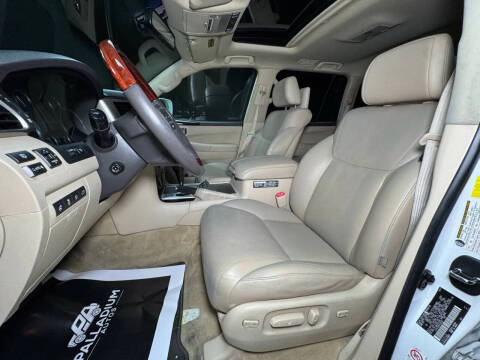 2013 Lexus LX 570