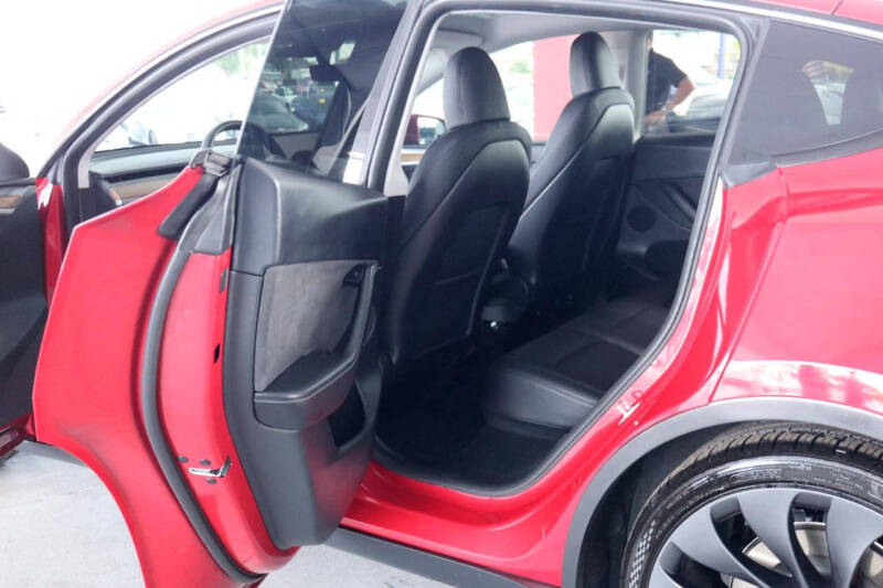 2023 Tesla Model Y Performance