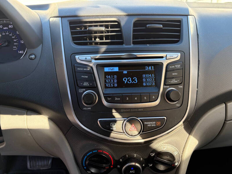 2017 Hyundai Accent Value Edition