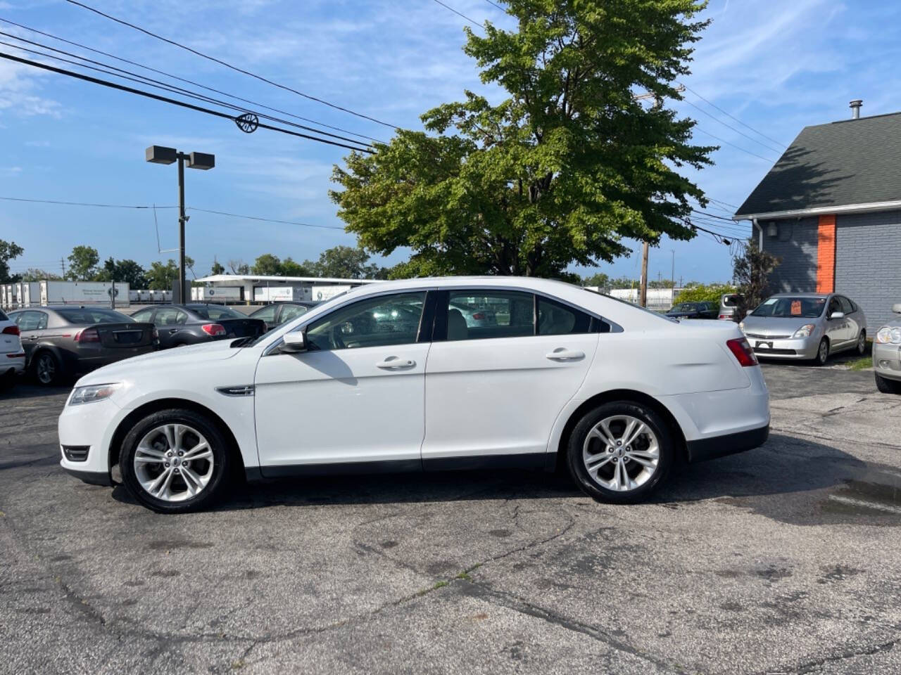 2018 Ford Taurus for sale at AVS AUTO GROUP LLC in CLEVELAND, OH