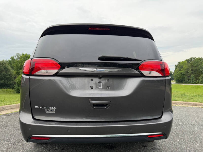 2017 Chrysler Pacifica Touring Plus