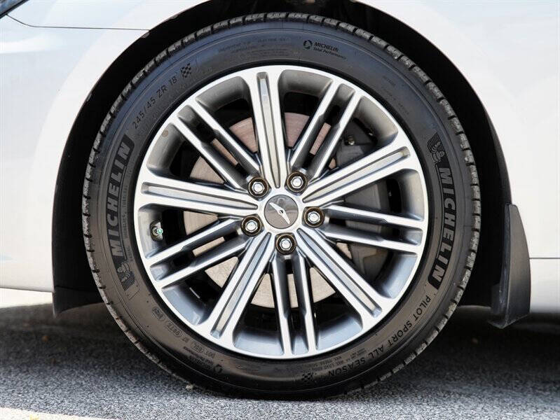 2018 Genesis G80