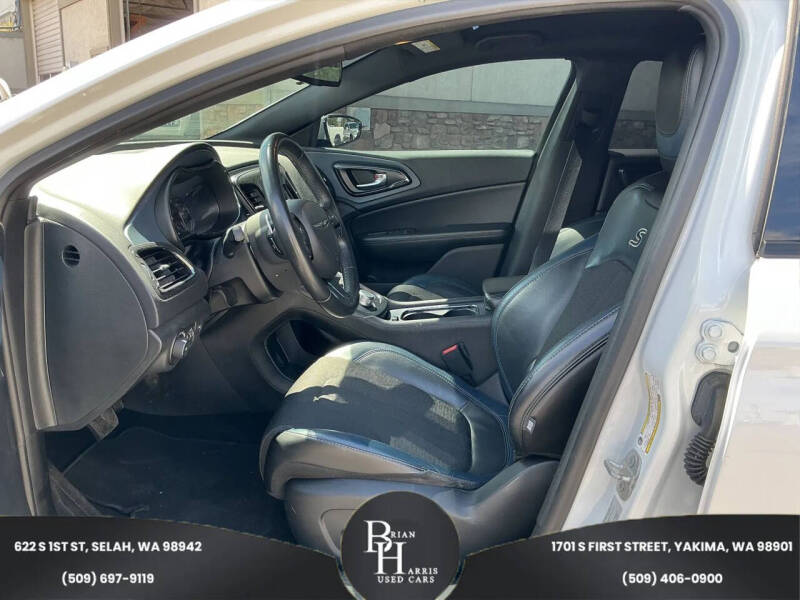 2016 Chrysler 200