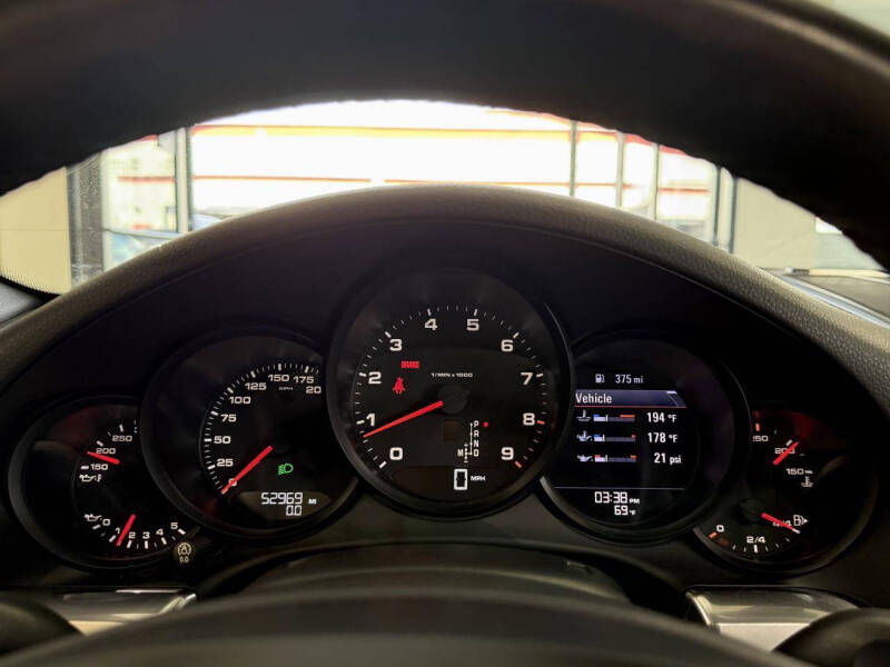 2015 Porsche 911 Carrera