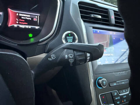 2020 Ford Fusion Hybrid SE