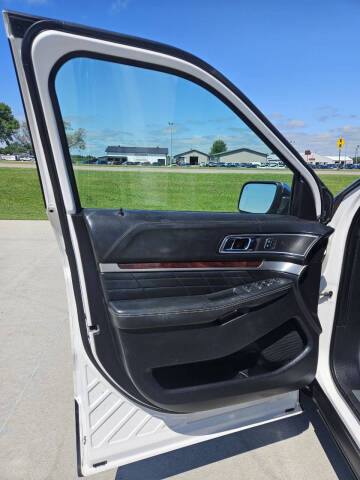 2017 Ford Explorer Platinum