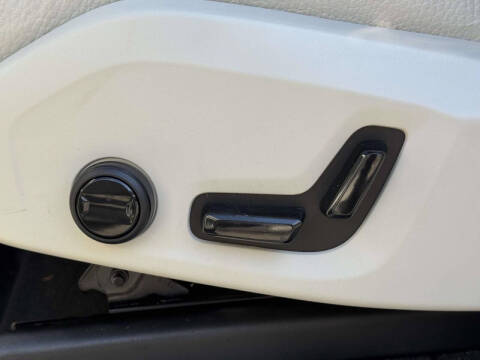 2024 Volvo XC90 B6 Plus Bright Theme 7P