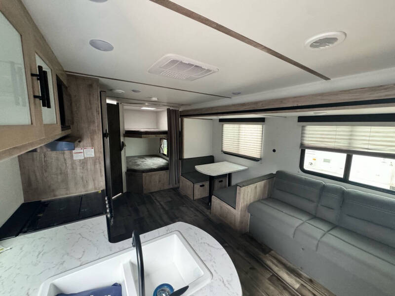 2024 Gulfstream Conquest 269BH