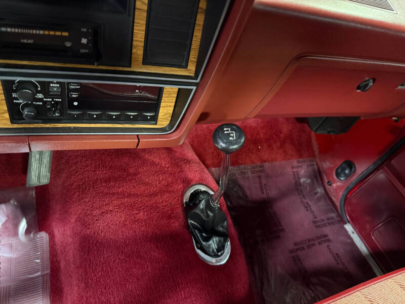 1987 Dodge RAM 100