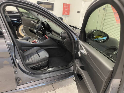 2017 Alfa Romeo Giulia Ti