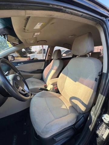 2017 Hyundai Accent Value Edition