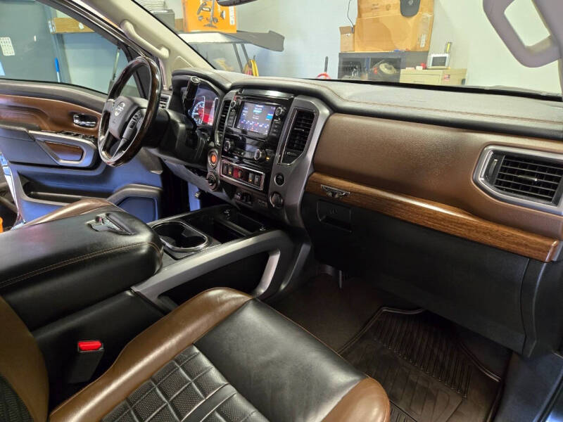 2019 Nissan Titan Platinum Reserve