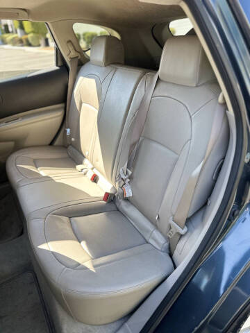 2012 Nissan Rogue SV w/SL Package