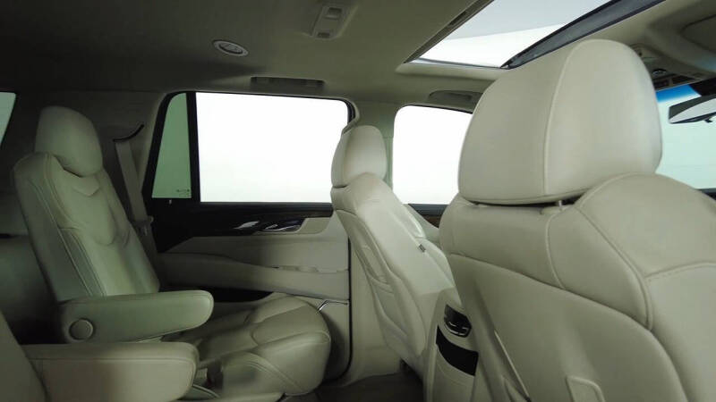 2018 Cadillac Escalade Luxury