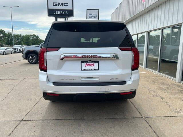 2023 GMC Yukon XL SLT