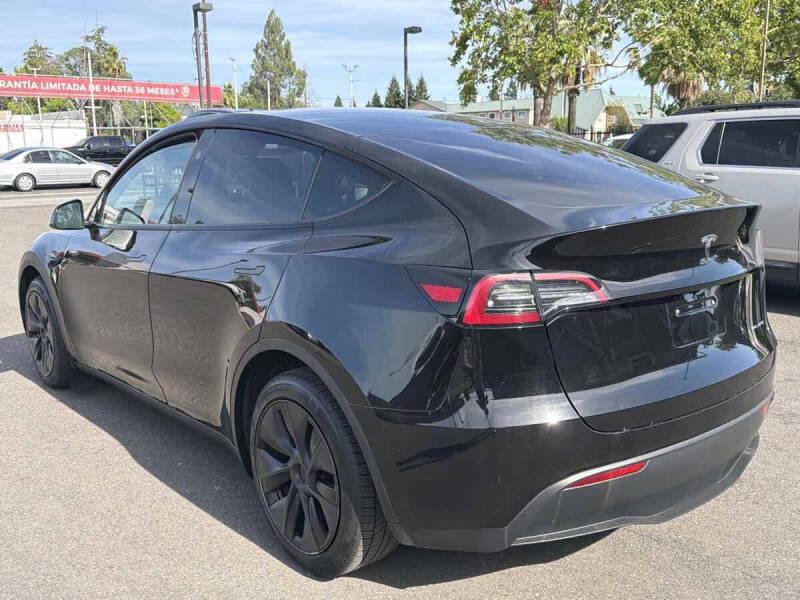 2025 Tesla Model Y Long Range