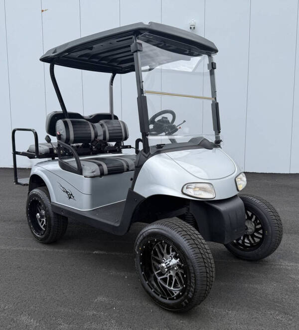 2010 E-Z-GO RXV