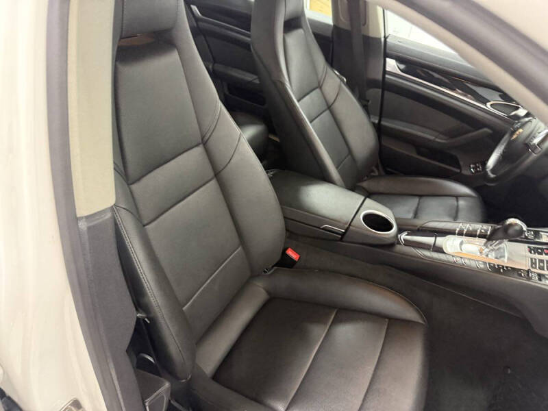 2012 Porsche Panamera