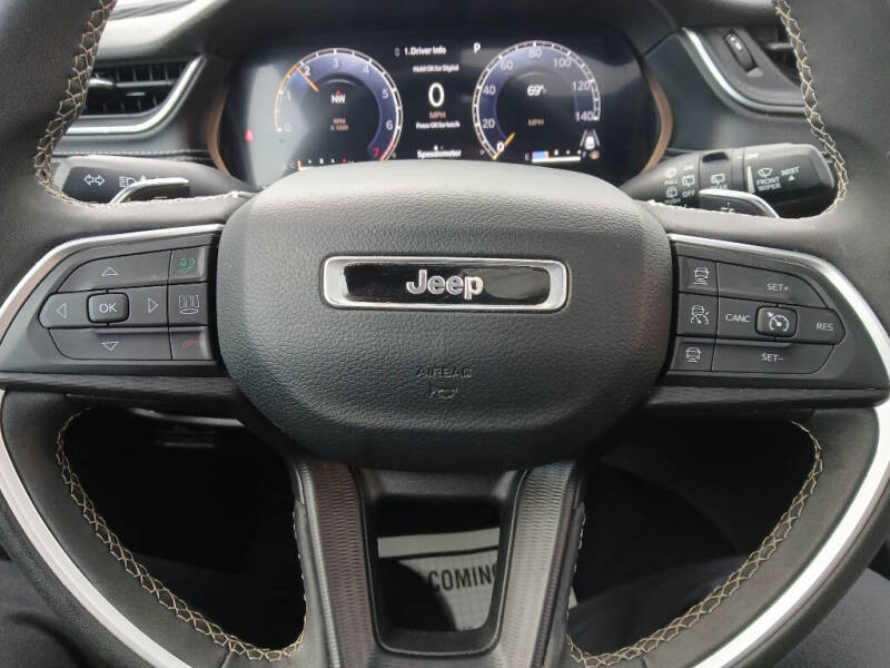 2023 Jeep Grand Cherokee Laredo X