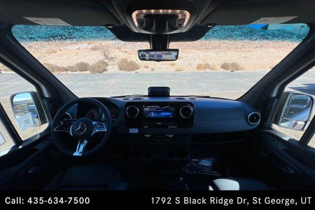 2025 Mercedes-Benz Sprinter