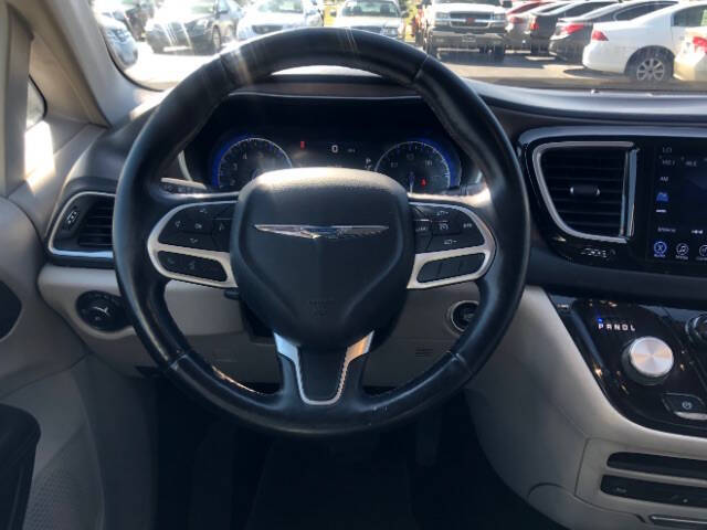 2017 Chrysler Pacifica Touring-L Plus