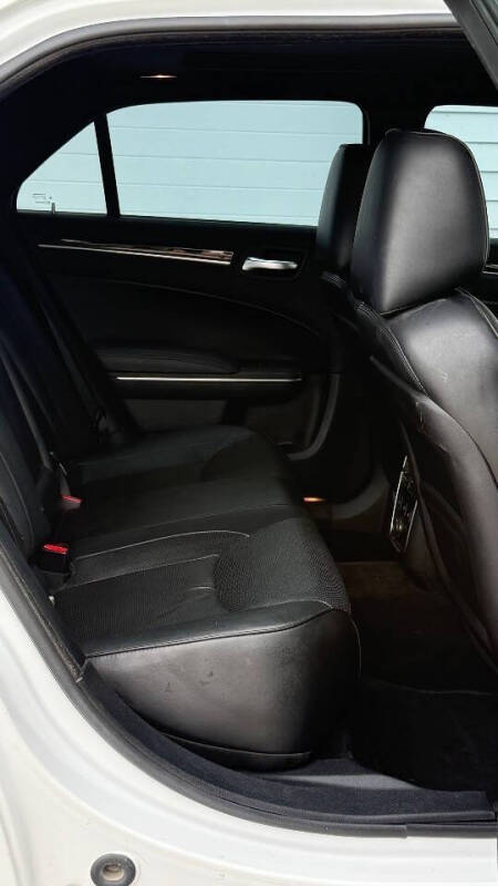 2011 Chrysler 300 C