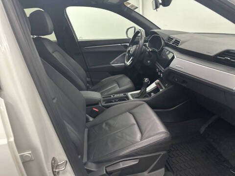 2020 Audi Q3 quattro Premium 45 TFSI