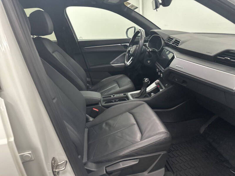 2020 Audi Q3 quattro Premium 45 TFSI