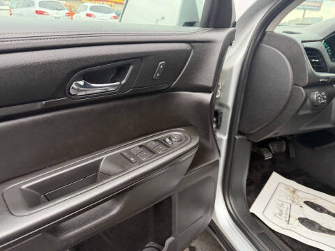 2017 Chevrolet Traverse LT