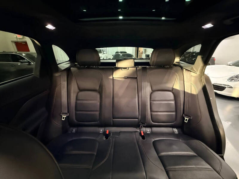 2019 Jaguar F-PACE 30t Prestige