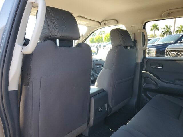 2024 Nissan Frontier SV