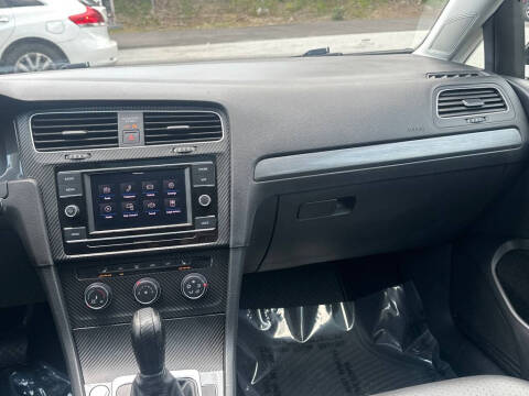 2021 Volkswagen Golf TSI